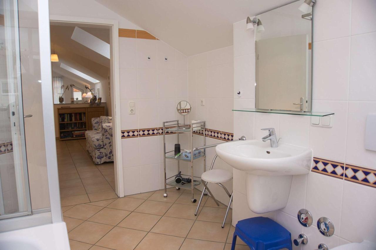 Balkon Mit Traumhaften Meerblick, Gratis Nutzung Vom Ahoi Erlebnisbad Und Sauna In Sellin Duenenhaus Fewo05 Goehren  Dış mekan fotoğraf