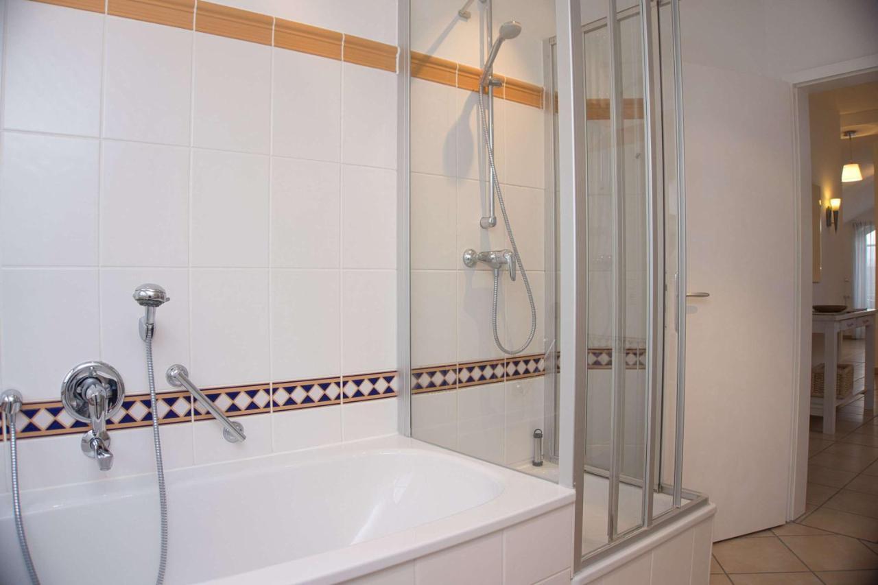 Balkon Mit Traumhaften Meerblick, Gratis Nutzung Vom Ahoi Erlebnisbad Und Sauna In Sellin Duenenhaus Fewo05 Goehren  Dış mekan fotoğraf