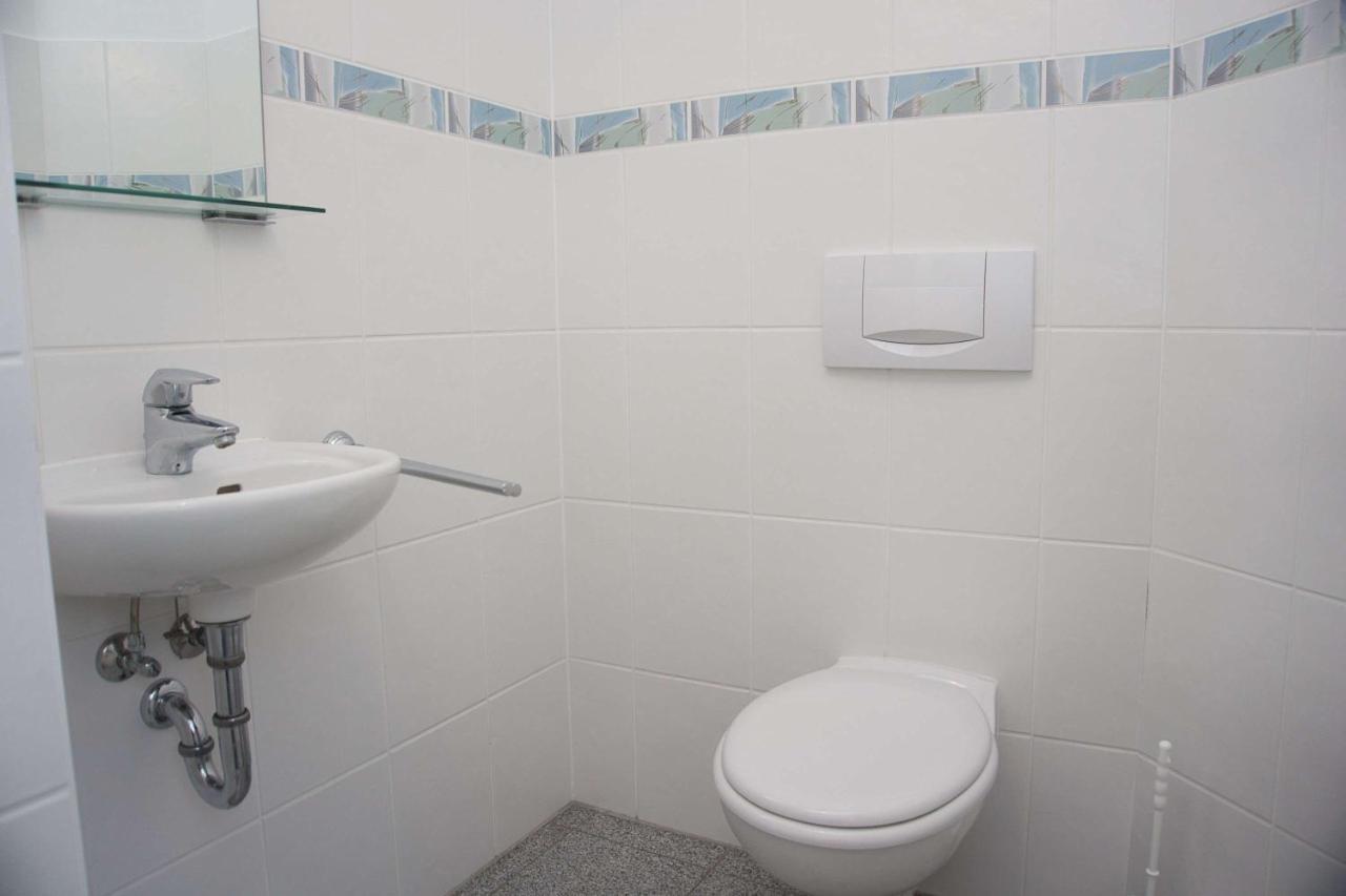 Balkon Mit Traumhaften Meerblick, Gratis Nutzung Vom Ahoi Erlebnisbad Und Sauna In Sellin Duenenhaus Fewo05 Goehren  Dış mekan fotoğraf
